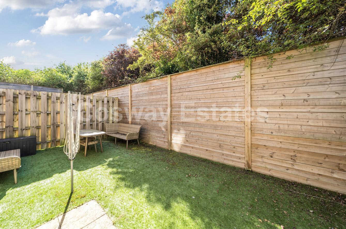 Rosebery Place, Mill Hill, NW7, London